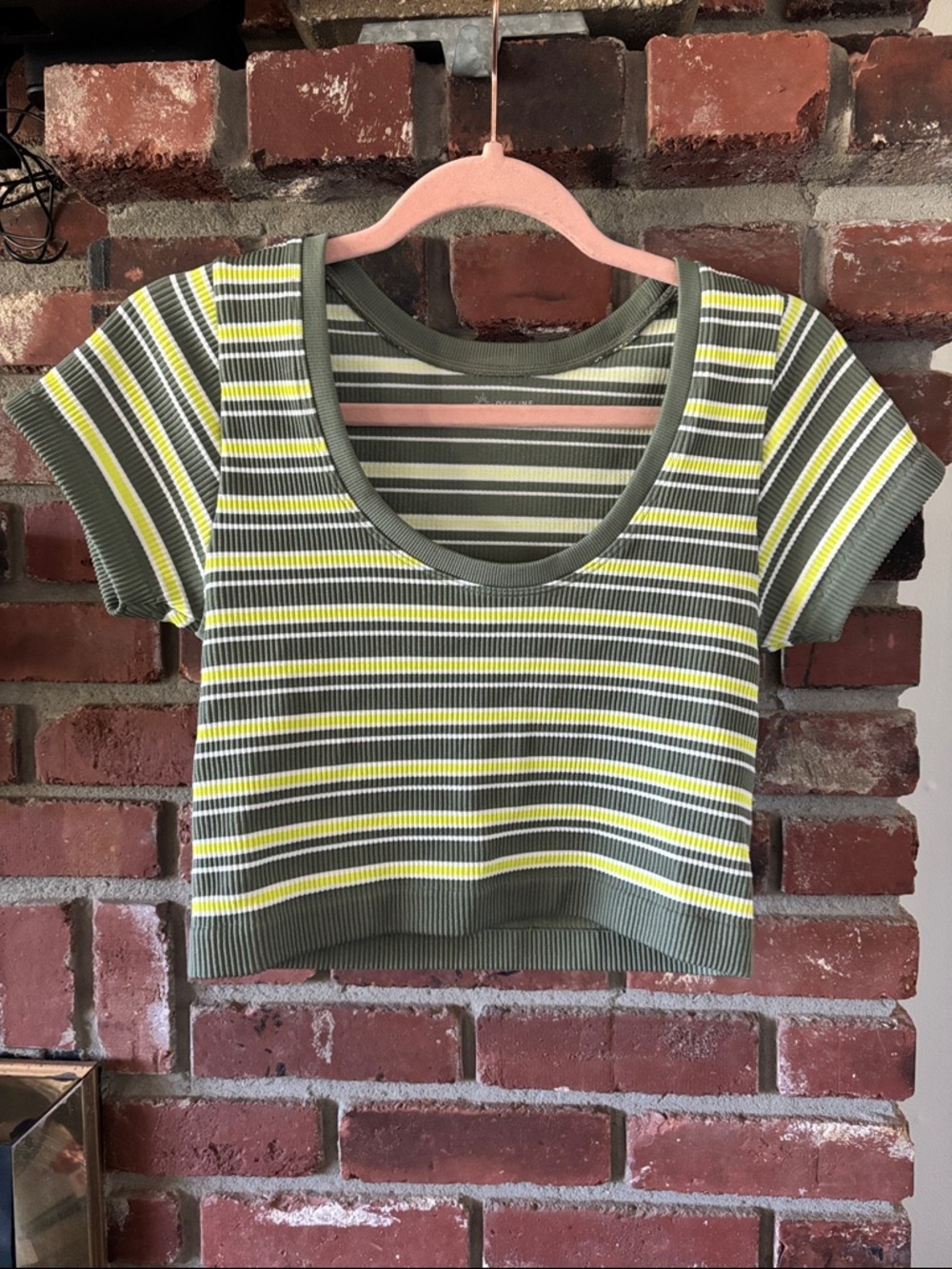 Offline by Aerie Striped Olive & Yellow Ribbed Crop Tee Scoop Neck Women’s Sz M